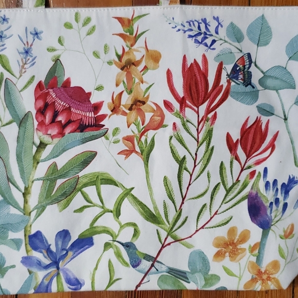 Estee Lauder floral bag. NWOT. - Picture 3 of 8